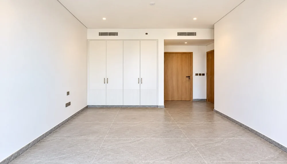 Peninsula Four — A quieter space — photograph